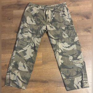 Wrangler Men’s Camo Cargo Pants size 38 x 30